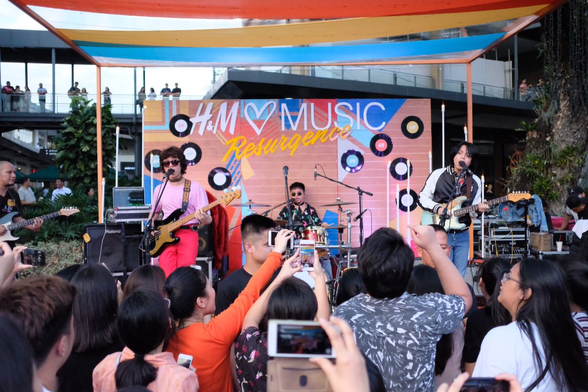 hmphilippines's tweet photo. Now performing: IV of Spades at #HMLovesMusic Resurgence. It's not too late to join the fun. Drop by H&amp;M UP Town Center. https://t.co/Uoh8z8K8sj
