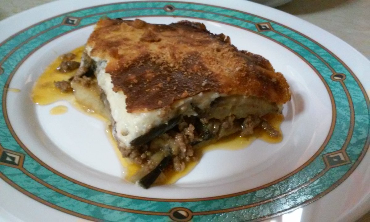 FrostieMoss's tweet photo. My family recipe for moussaka #greekfood #greek #recipes https://t.co/sy9jMiRkSo https://t.co/59nIXye0qd