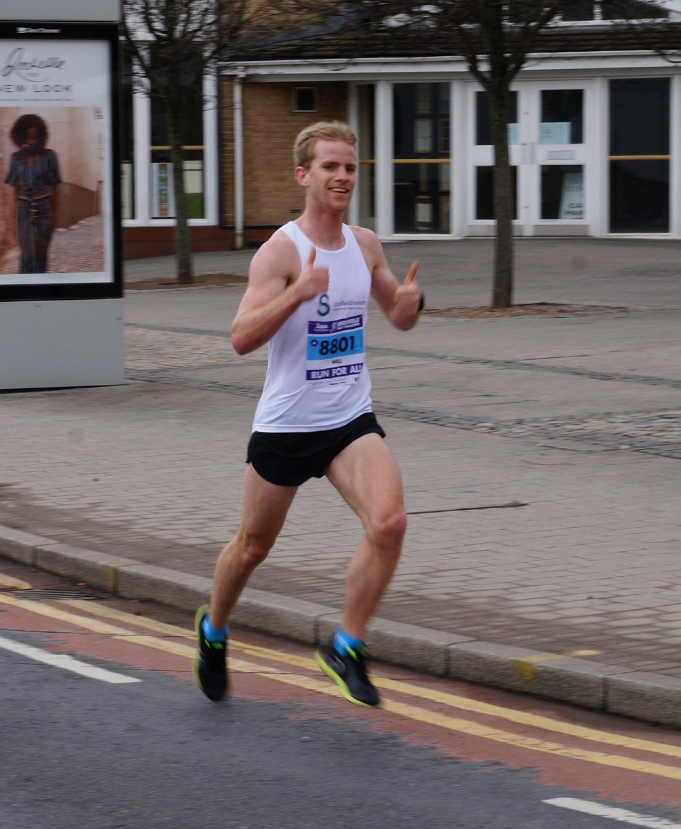 Looking relaxed #SheffieldHalf <a href="/WillMycroft/">Will Mycroft</a>