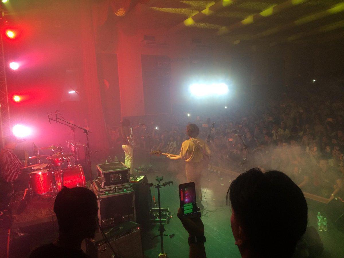 hey_charls's tweet photo. Nakakapagod maging stage staff pero at least makikita mo nang malapitan mga artists hehe. See u next GA @USTICSSC fam #ICSWeek2018 #CONVERGE2018 https://t.co/efJWfmcqGN