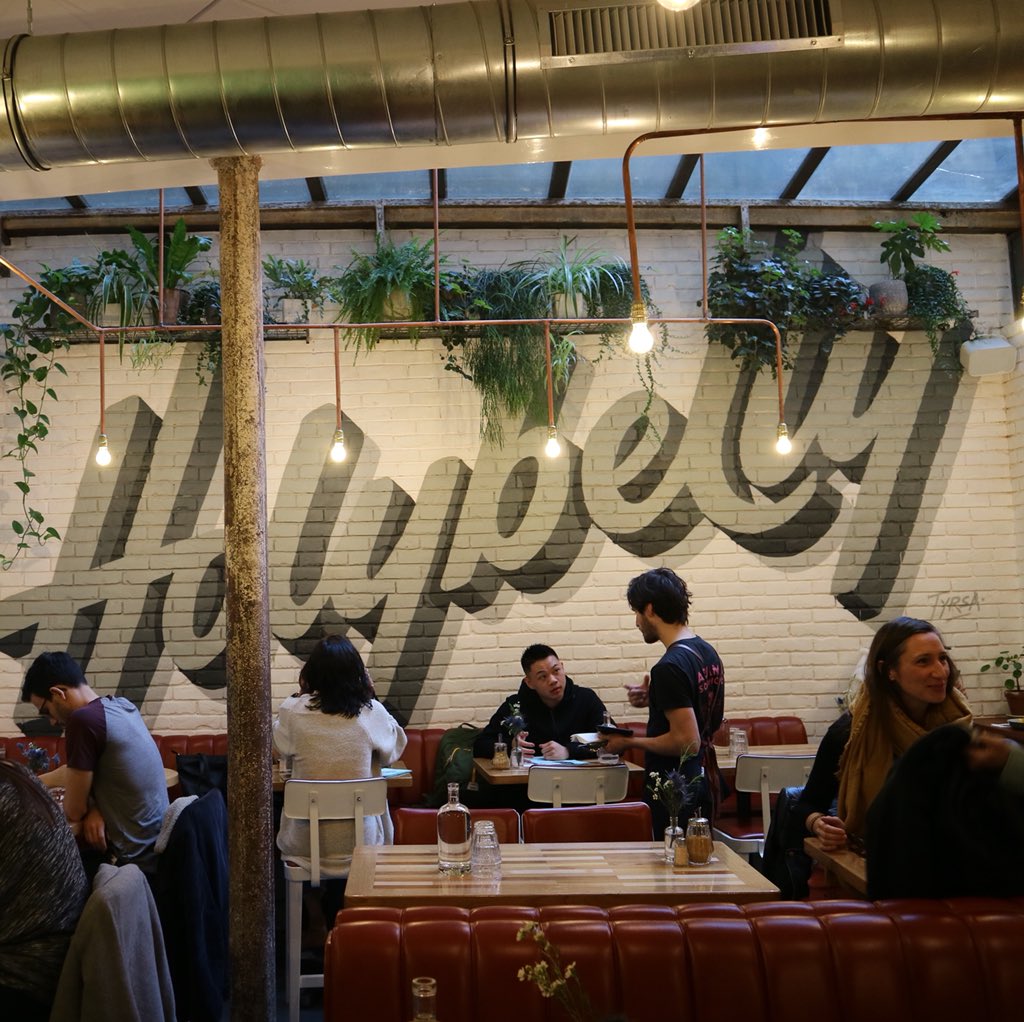 amyallennnn's tweet photo. If you’re ever in 10th arr. Paris, definitely check out @holybellycafe 🥞 https://t.co/nvanNQpiLS