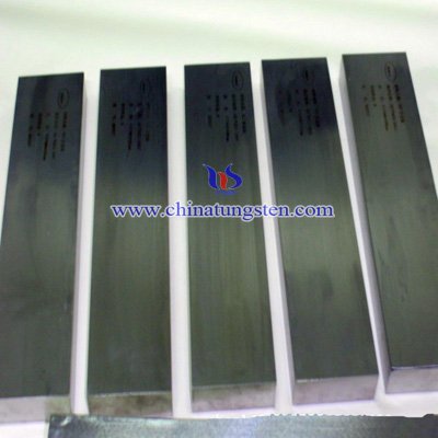 Using hot-dip aluminized coating technique to make aluminized layer on TZM alloy surface to improve high temperature oxidation resistance. The hot-dip temperature is 730℃and hot-dip time is 3min or 5min. #aluminized  #coating