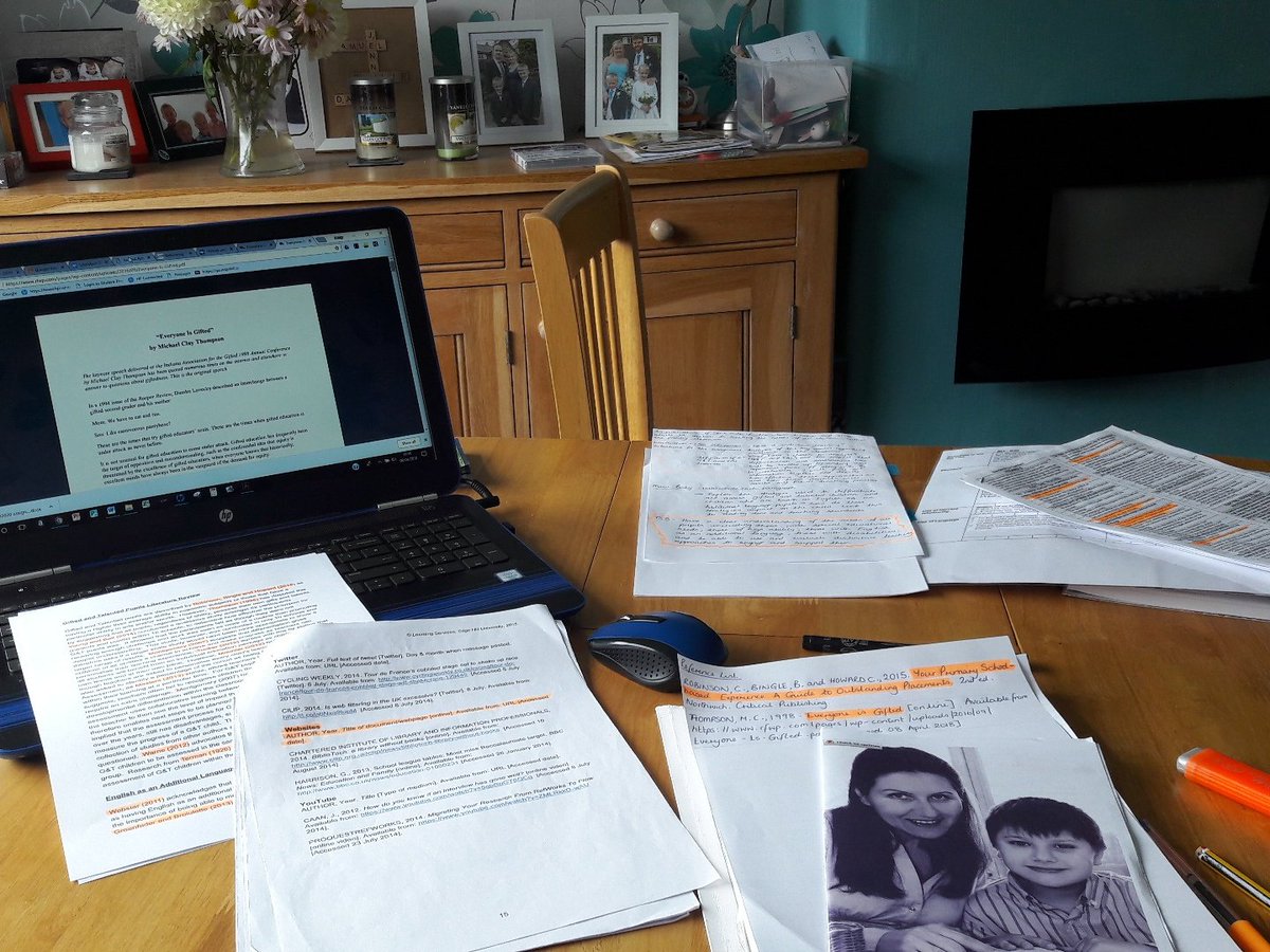 jenniferj221281's tweet image. Assignment writing in the Jones household today! #findingithard #sundayblues #dontwanttomorrowtocome