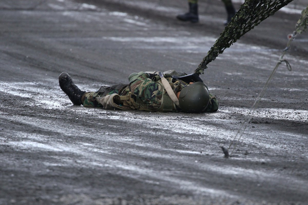 Yoh على تويتر 男なら 負けると分かっていても 戦わねばならないときがある 宇都宮駐屯地