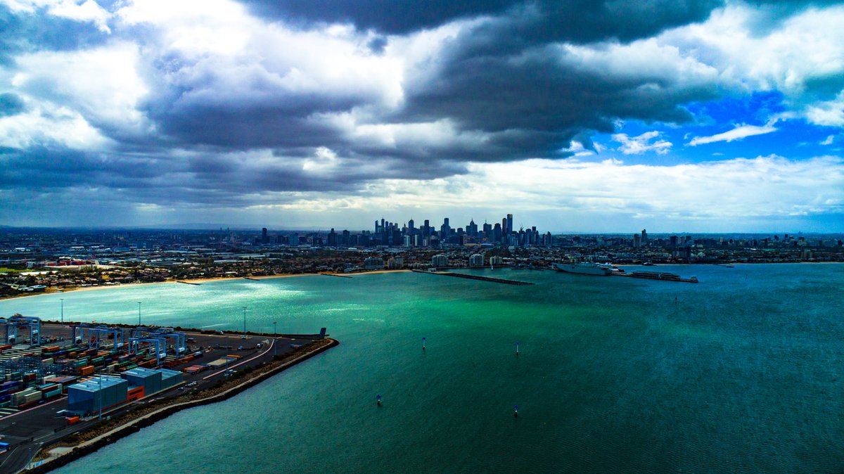 JRogan7's tweet photo. @Melbourne some beautiful images and video of your beautiful city https://t.co/a3rkQaCyqy #beautiful #photography #CWG2018 #Melbourne #F1 https://t.co/JEa0FKTg0h