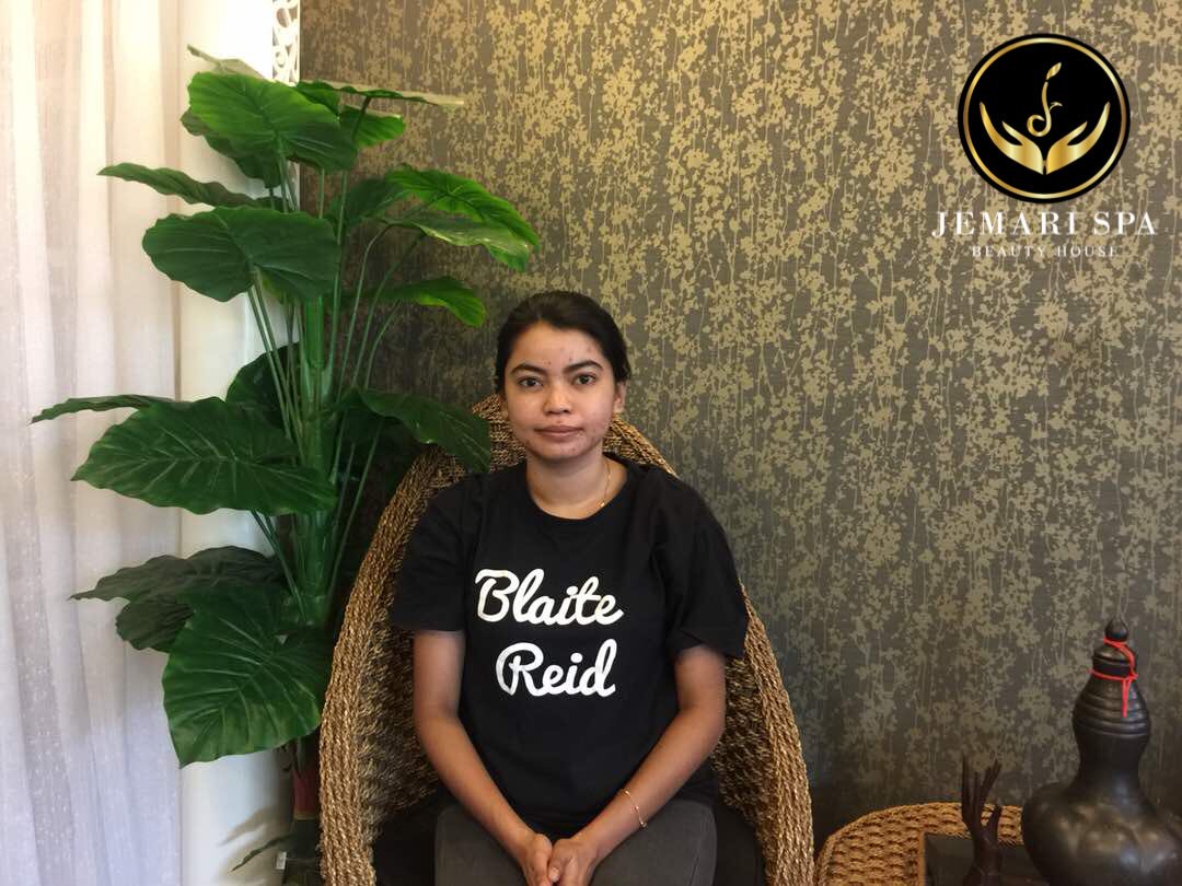 jemari_spa's tweet photo. Alhamdulillah, selesai Rawatan Wajah Diamond Facial Treatment untuk sis Fadilah kite 😘

Kak Jem busy harini, customer dari pagi sampai petang. Semua sayang2 Kak Jem nak cantik utk diri sendiri &amp; org tersayang kan.. 

#JemariSpa
#TeamKakJem https://t.co/C1dohoACOF