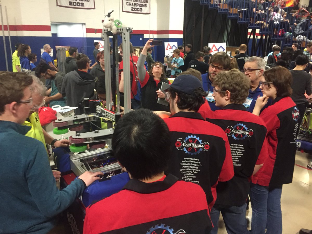 Judges are awesome! So are fellow teams who know how to diagnose and repair our wiring problems!