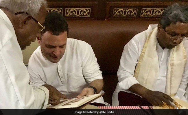 ndtv's tweet photo. Congress President @RahulGandhi stops for lunch at Bangalore's iconic restaurant Koshy's. The staff shares picture of former Prime Ministers Nehru and Indira Gandhi dining at their establishment.

Track LIVE updates here: https://t.co/E2b2sE23qN https://t.co/cYGCcqJizs
