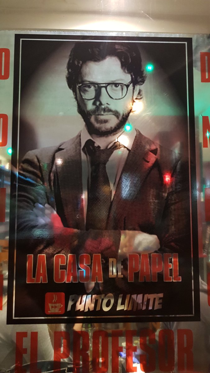 28 horas de atraco ..EXHAUSTOS !
Los rehenes vigilados, celulares secuestrados. Es hora de dormir que el dia es largo y esto recien empieza. LOS SALUDA ATENTAMENTE "EL PROFESOR" . <a href="/puntolimiteok/">PUNTO LIMITE</a> <a href="/AlvaroMorte/">Alvaro Morte</a> <a href="/ursulolita/">Úrsula Corberó</a> <a href="/AlbaGlezVilla/">Alba Flores</a> <a href="/jaimelorente/">Jaime Lopez Lorente</a>