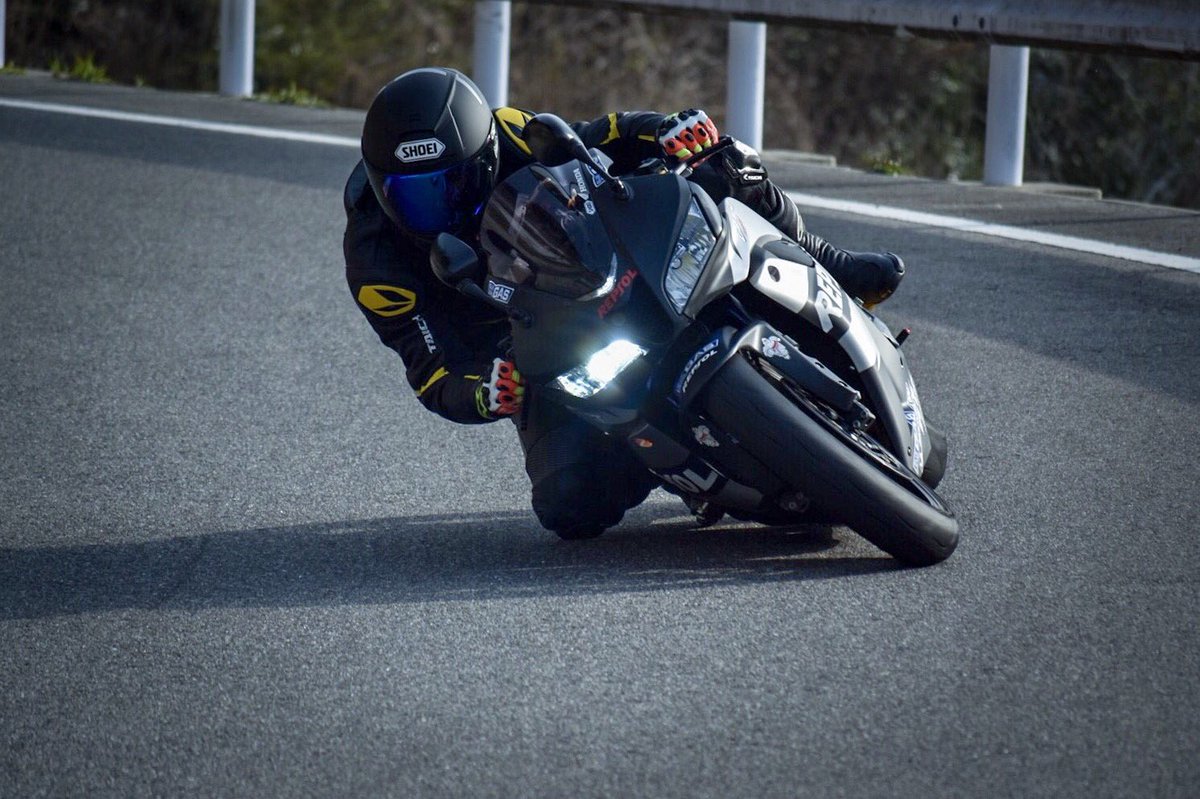 _mata___'s tweet photo. こてさんに写真撮ってもらったので載せときます。タグ忘れたので載せなおしですw
#cbr600rr 
#こてんぐふぉと https://t.co/Jh5rk09Gyt