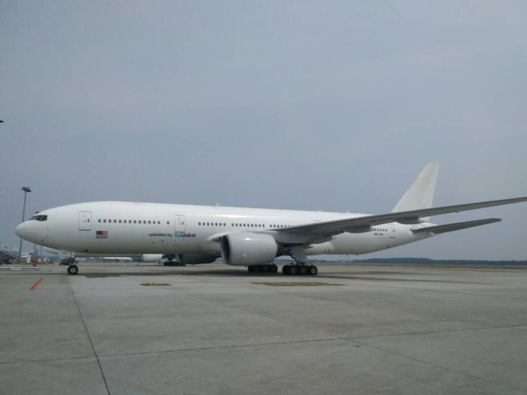 FlyglobalC's tweet photo. Today our B777-200ER (Registration 9M-FGB) departed KUL for Dhaka. On a six-month ACMI lease with Biman Bangladesh Airlines, FGB will provide additional capacity for its network's scheduled flights, and also Hajj flights. 

#chaviation #skylinerav #aviation_aero https://t.co/1amIWYNDdg