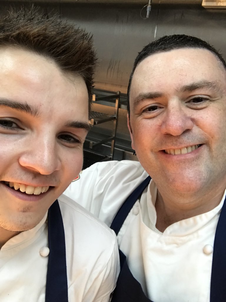 MWest1975's tweet photo. Cooking with a @FullersKitchen celebrity today @GuineasThree @NickCameron15 #FCOTY #beproudofit #sundayworkers https://t.co/5XSA5gesli