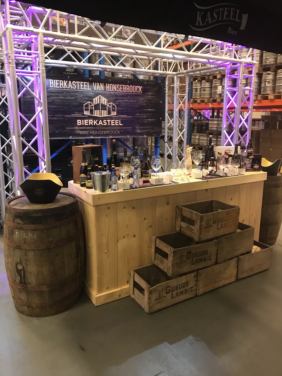 SlAdegeest's tweet photo. Vandaag zijn we in Helmond bij @MultiBierAsten Op dit moment het walhalla voor de bierliefhebber.#zwarejob #iemandmoethetdoen https://t.co/hENe1C1bSk