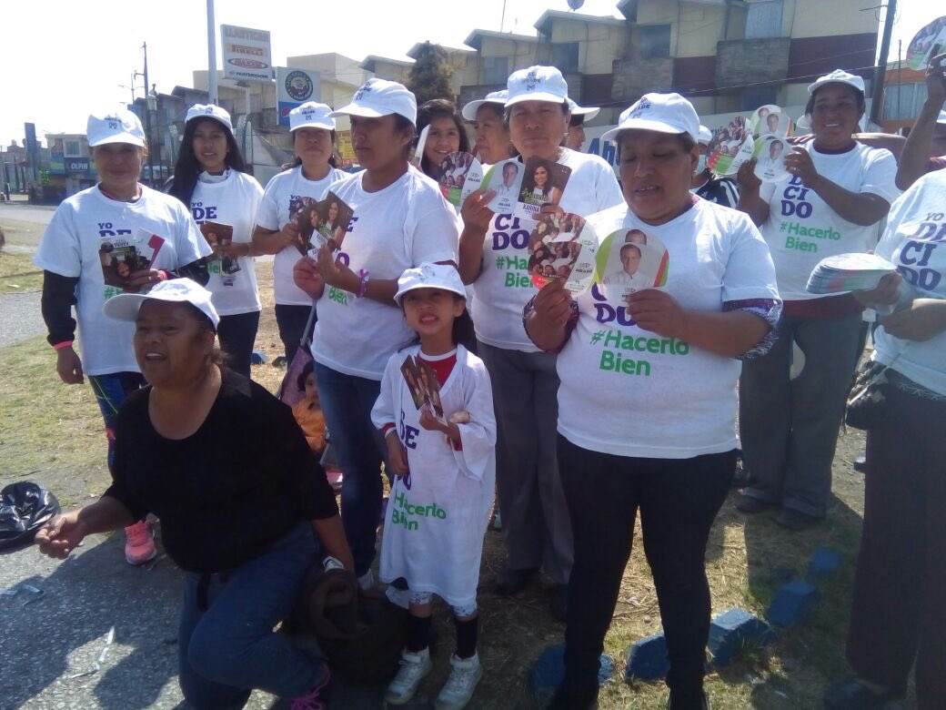 PRIdePUEBLA's tweet photo. En #Puebla, de norte a sur del Estado iniciamos con entusiasmo la campaña permanente en favor de @JoseAMeadeK y de los candidatos a diputados federales y senadores del @PRIdePUEBLA. ¡Vamos a ganar! #YoConMeade #EnTodasPartes https://t.co/hDMJwnzHyN