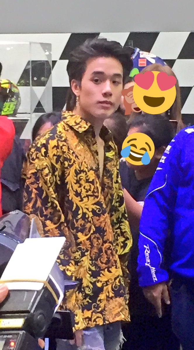 หลังเสร็จจากเวทีรอบ 1 ทุ่ม เจมส์ @jamyjamess จะออกมาเจอทุกคนหน้าฮอลล์ นะค้าบบบบ
#9by9th
#yamahaqbix
#nadaoartist