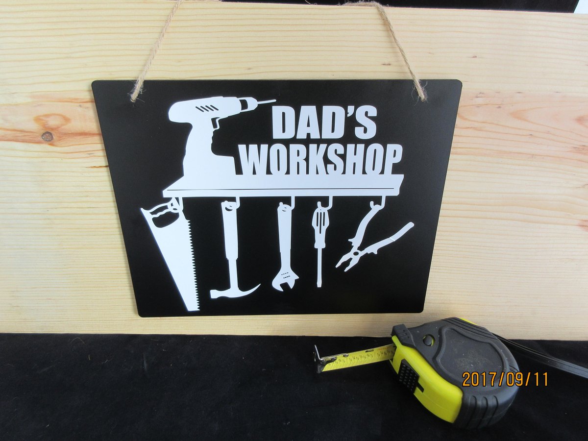 robincarlson03's tweet image. Dad's Workshop Sign, Dad's Sign, Dad's Tools, Gift for Dad, Gift for Grandpa, Workshop Sign tuppu.net/19bfc4d3 #Etsy #MnMadeWreathsNThings #GarageSign