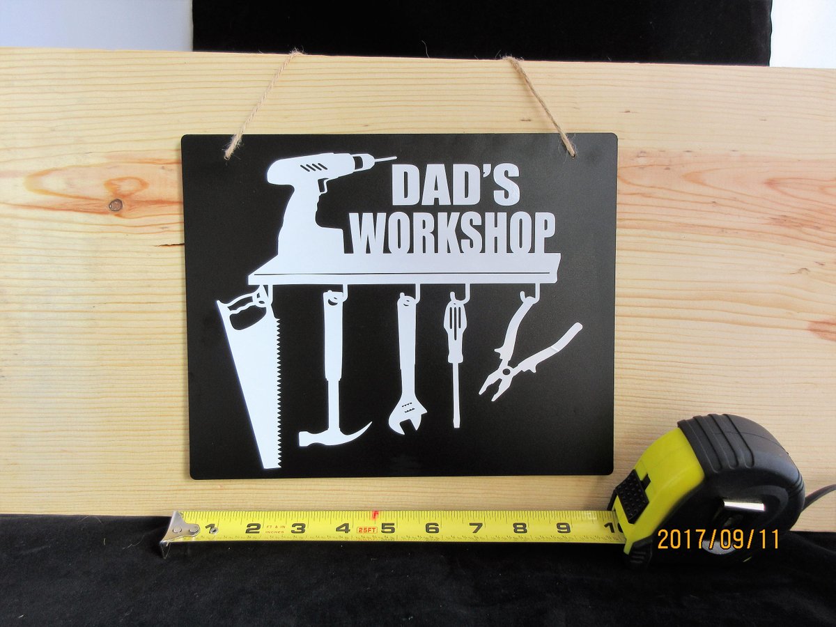 robincarlson03's tweet image. Dad's Workshop Sign, Dad's Sign, Dad's Tools, Gift for Dad, Gift for Grandpa, Workshop Sign tuppu.net/19bfc4d3 #Etsy #MnMadeWreathsNThings #GarageSign