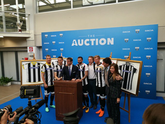 #daciatheauction le 11 magliette del match #Udinese - Lazio saranno messe all'asta per aiutare 11 imprenditori friuliani: banditore d'eccezione sarà <a href="/OfficialCiro/">Ciro Ferrara</a>  motorionline.com/2018/04/08/dac…