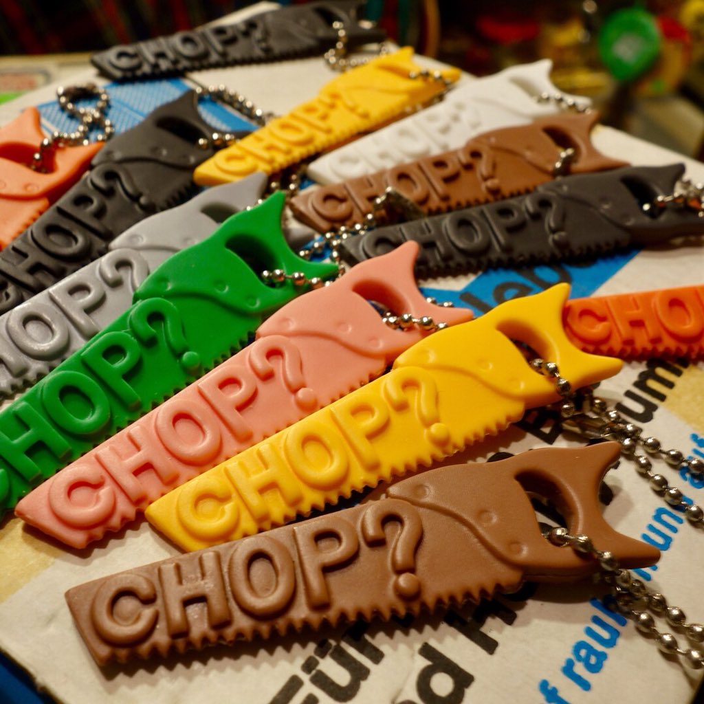 GOGORPM's tweet photo. JIRO氏より
新作キーチェーンが
届きました✨
CHOP?洋鋸キーチェーン
大きさ約7cm
レジン製
1620yen(税込)
HOT ROD好きな方は
お好きな代物なので
ないでしょうか🔧
#topchop #hodrod #keychain https://t.co/wAOC1sEzQn