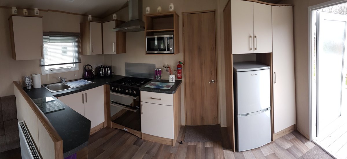 🚨Non #podcast related tweet🚨
But I have a deluxe #caravan for hire at #Butlins #Skegness if anyone wants a nice break away. 40% cheaper than going direct.
For more info go to wws.facebook.com/ButlinsSkeggy

#caravans #holidays #holiday #skeggy #ukholiday #ukholidays #seaside #beach