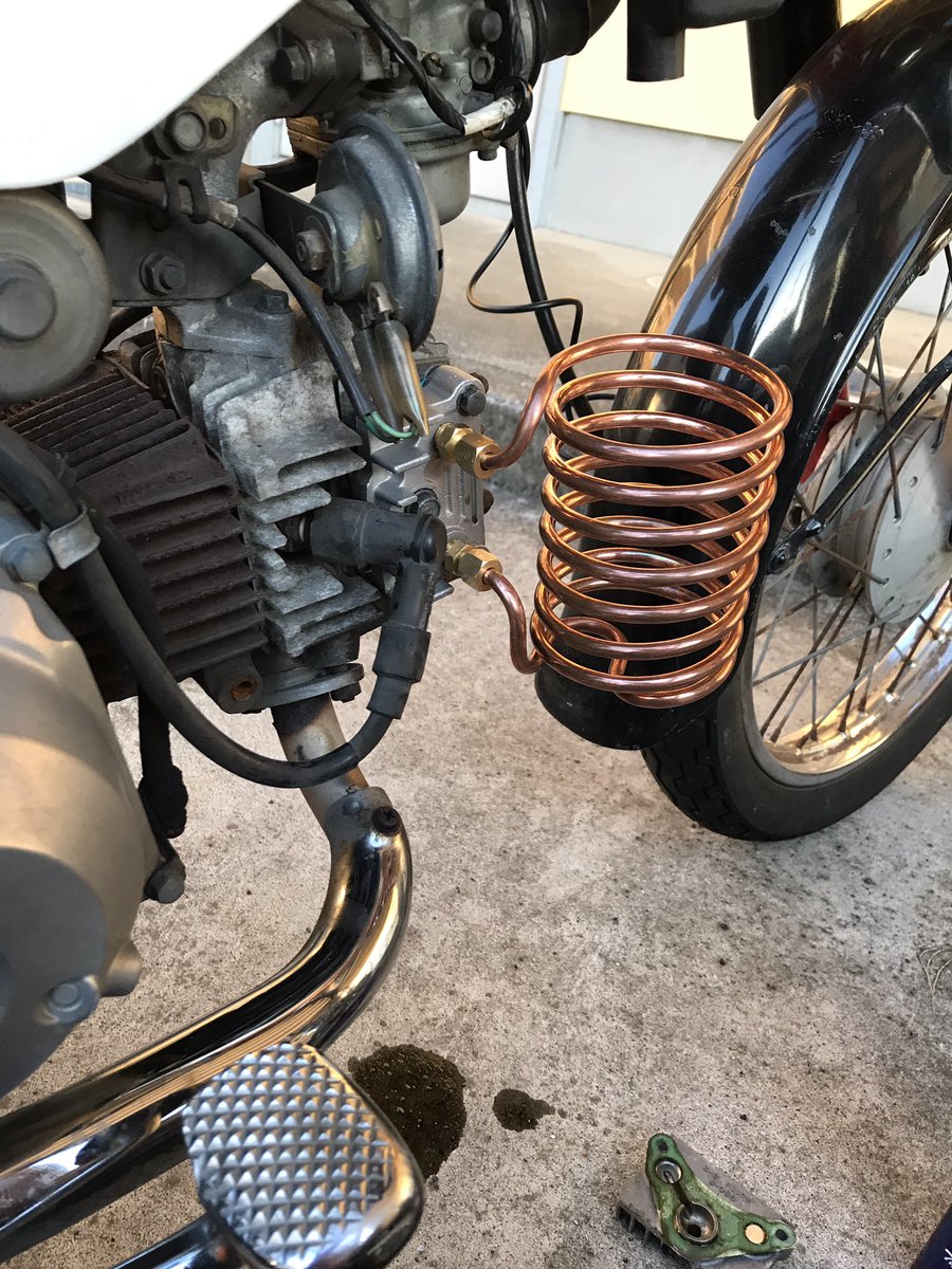 ロンですよ カブのオイルクーラー完成しました 試作1型 同じ物は作れないので似たものなら作れる ロンですよ カブのオイルクーラー完成しました 試作1型 同じ物は作れないので似たものなら作れる