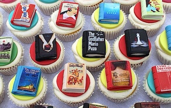 WaundersDotCom's tweet photo. #booklovers cupcakes | #amreading https://t.co/9Kxr09PKIJ