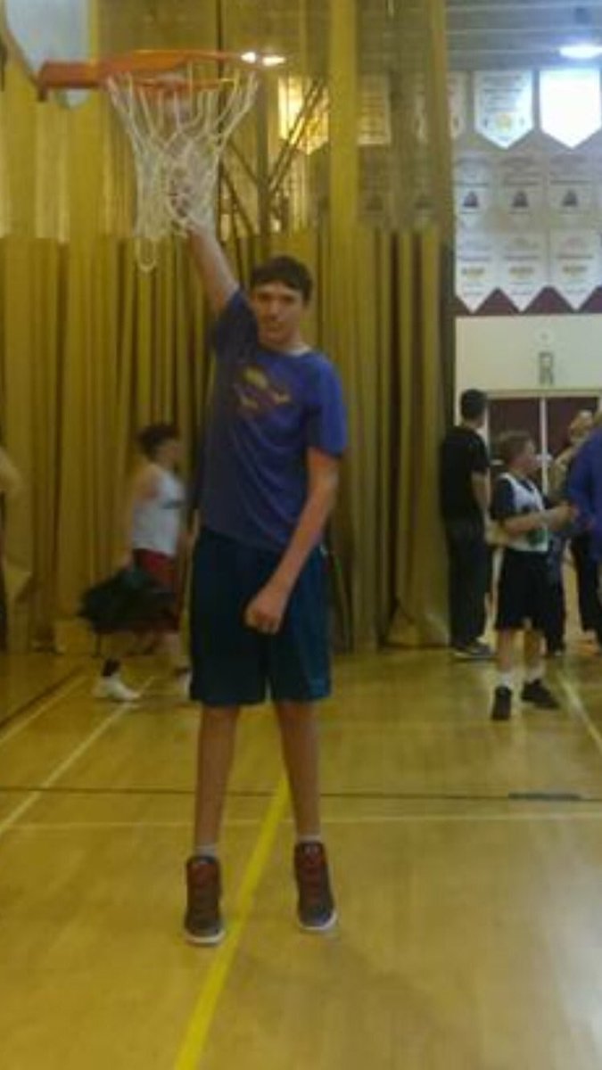 LifeOfSayer's tweet image. @nikehoopsummit This is my 13 year old 6 foot 8 brother James. Let’s get his name out there and get him the proper training he needs and make his dreams become a reality!! #2024draft #cantteachheight