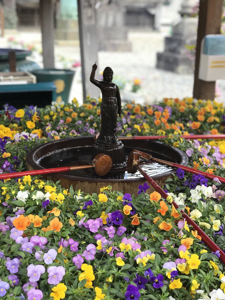 Just 腐ランケンシュタイン 成田山新勝寺の花まつりに参加してきました 甘茶をかけてきました 良いお天気で お堂が映えていました 成田山 花まつり お釈迦様の誕生日 お釈迦様ハピバ