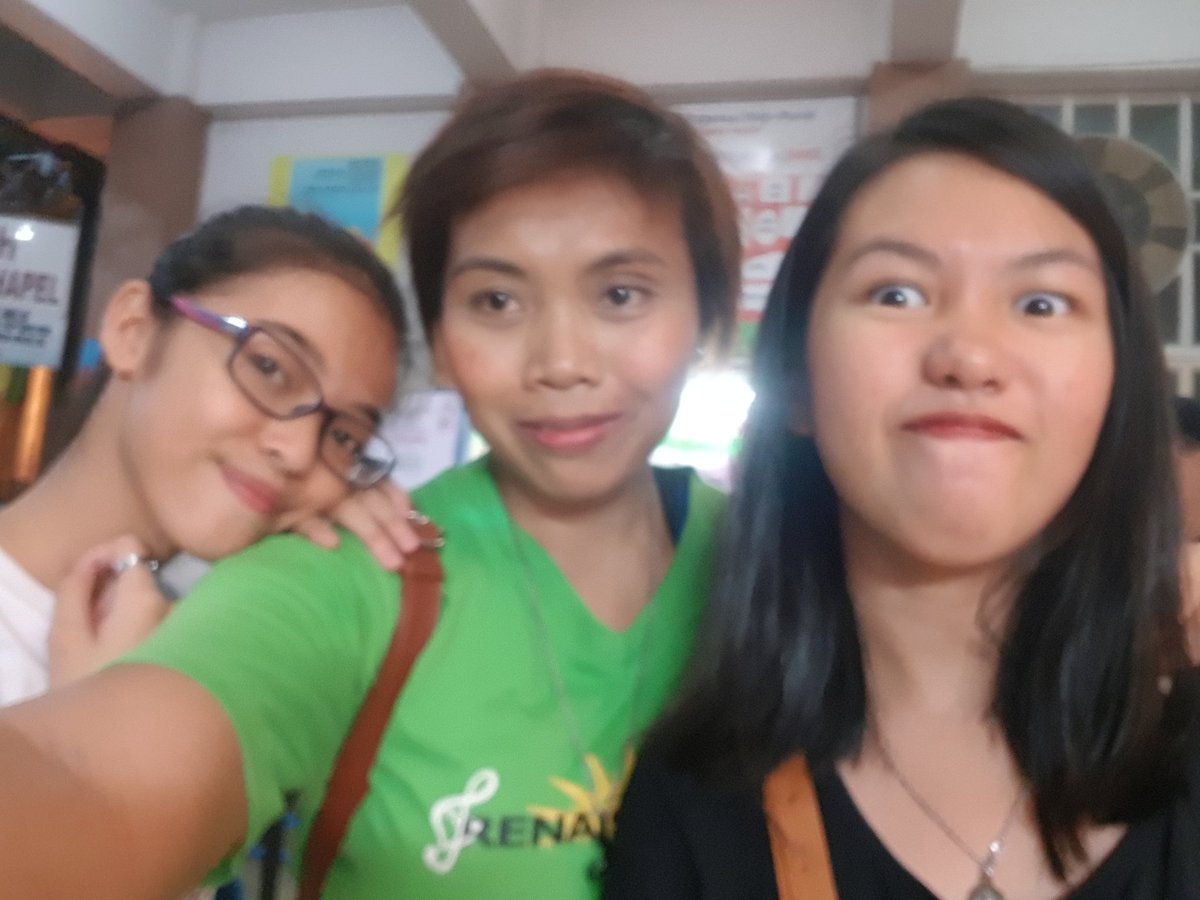 asquared_18's tweet photo. Lipat na ba ako? 🤔 😂 Hi @klerzetty and #Shobe . Sana Linggo Linggo nagsisimba wag lang today. Charot. 😅✌ See you on Sat night... joke lang! Kung pwede lang e.. kaso conflict sa time hahaha. 😄✌ https://t.co/nD0WFYUM9O