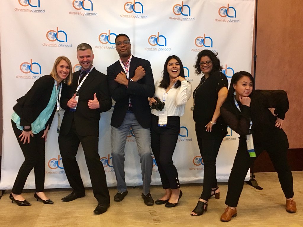 #DAConf18 is officially underway! Follow <a href="/diversityntwk/">Diversity Network</a> and RT this msg to be entered to win one of two grand prizes at our Opening Reception. You must be present to win. Good luck!! 🤗