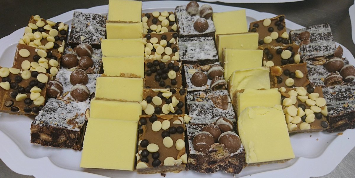 rustingtonbaker's tweet image. Part of a Buffet for a Gathering. #Cakeplatter #SandwichPlatter #BridgerollPlatter #Salads