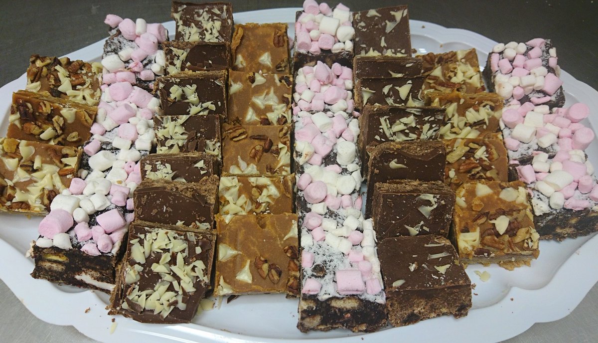 rustingtonbaker's tweet image. Part of a Buffet for a Gathering. #Cakeplatter #SandwichPlatter #BridgerollPlatter #Salads