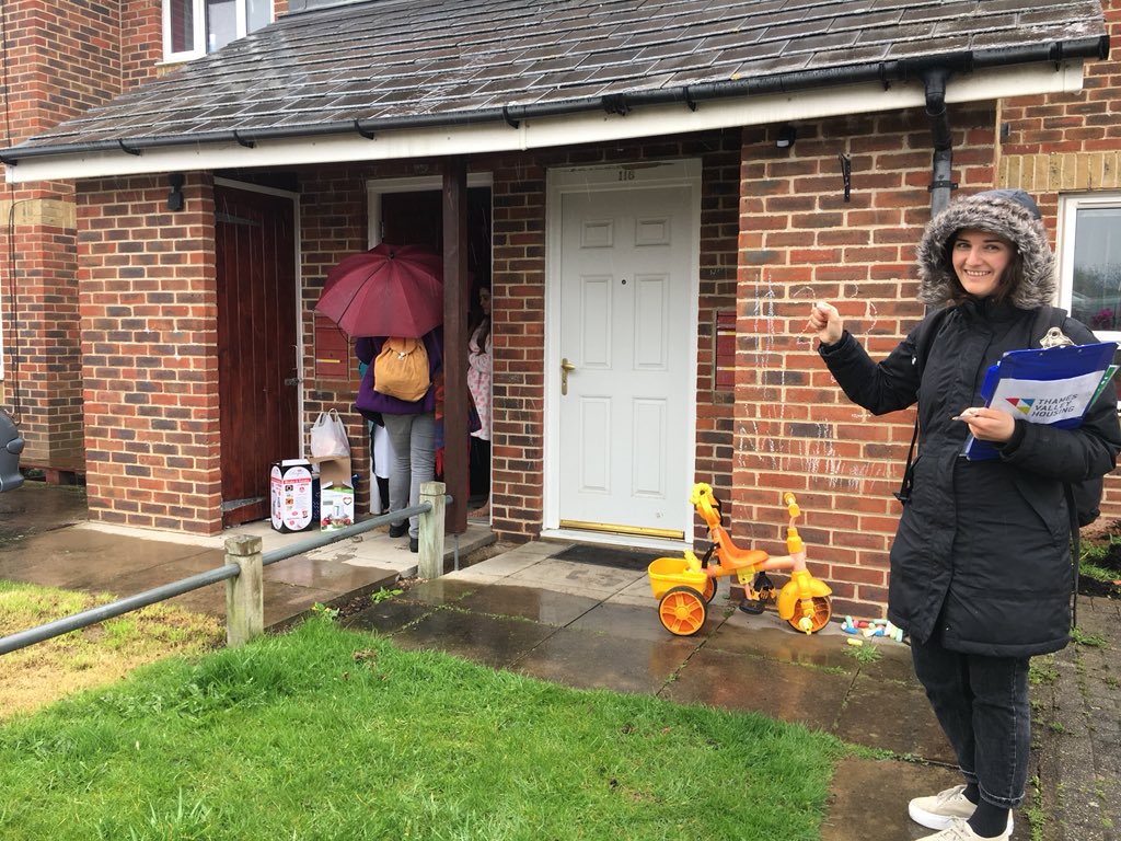 TWC_Projects's tweet photo. Braving the weather to speak to residents in #MorayDrive with the amazing @riannehouba &amp; @laurammacartney and @sarahcreates as part of a @TWC_Projects with @ThamesValleyHA https://t.co/DmBpwZJKMH