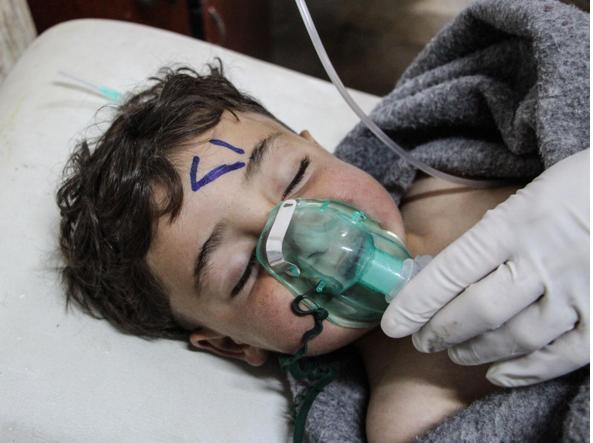 Nos importa una mierda la Relación de Reinas, Puigdemont Y el Máster de Cifuentes.
Seamos coherentes con lo que pasa en el mundo y digamos Basta a esta Guerra ! Esto si es un problema grave que los medios tienen que dedicarle tiempo para que los Gobiernos se pongan las pilas ya!!