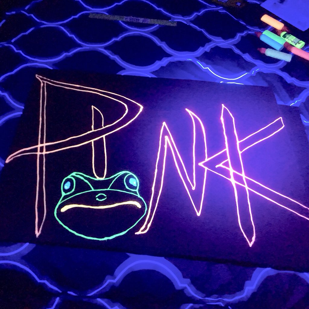 ZooCrew419's tweet photo. Seeing that @pink &amp; I both have a strange love for frogs, I decided 2 add a frog in2the sign I made for the show last night in Pittsburgh.Wish I could have given her the sign.🤞🏼by some stroke of luck #pink will get to see my sign now. @pinkiesfamily #BeautifulTraumaTour https://t.co/oDKPg2dKDD