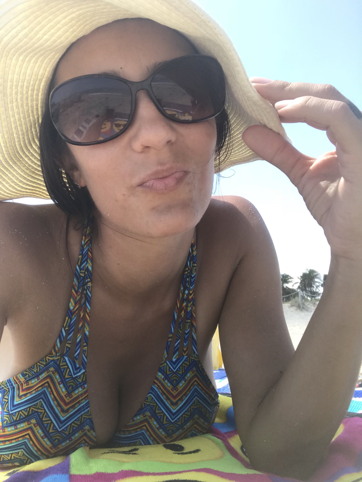 2 pic. Beach Therapy https://t.co/8y2phipYkp