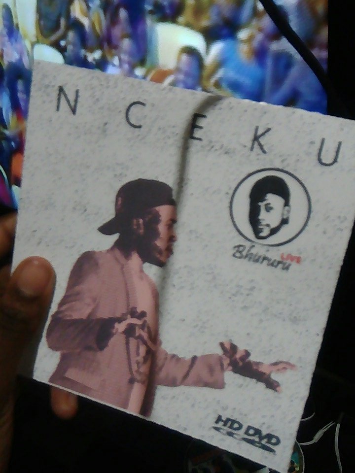 Xesha8's tweet photo. Just bought my Nceku bhurubhu commedy show  DVD ,Because I support local art well those who take their art seriously.#Nceku https://t.co/Q0TuzrwoJn