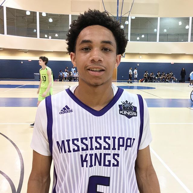 Future150's tweet photo. 2020 PG Darien Wallace of the Mississippi Kings (MS) is a brilliant floor general. Superb slasher and blurring open floor speed. #MainEventATL https://t.co/JCIeqjPok2