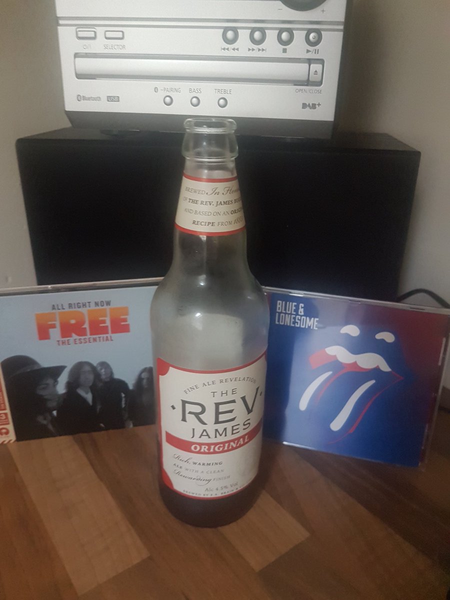 andrewdee03's tweet photo. @TerryTyler4 @Maria_Savva @PCATBS @Katy_Ann_Snake @Acdckcnut @KristyLeonie1 @PlanetRockRadio @Fairlyodd45 Time for some blues  @RollingStones  &amp; #RocknSoul  blues @_paulrodgers &amp; Free     Oh! &amp; a taste of #TheRevJames  🍺  chillin' Sunday. https://t.co/lKJT8TfMEr
