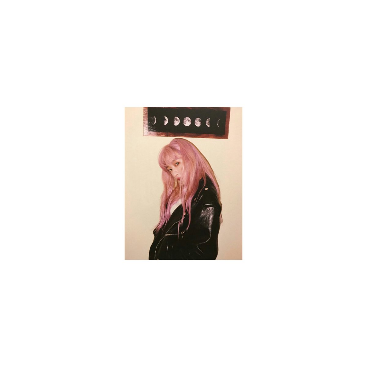 ahnhymw's tweet photo. ─ Ƭнє Ɯσмαη Of Ɗαякηєѕѕ https://t.co/TL75nXCsUY