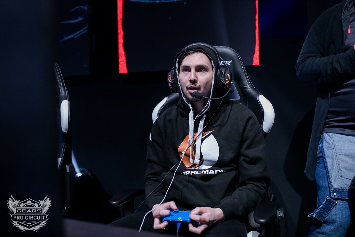 GearsEsports's tweet photo. A dominating performance by @Supremacy_FR forces a MAP THREE against @TheRiseNation at #GearsVegas!

LIVE: https://t.co/ay4EMwQofT https://t.co/blDH9ssu8L