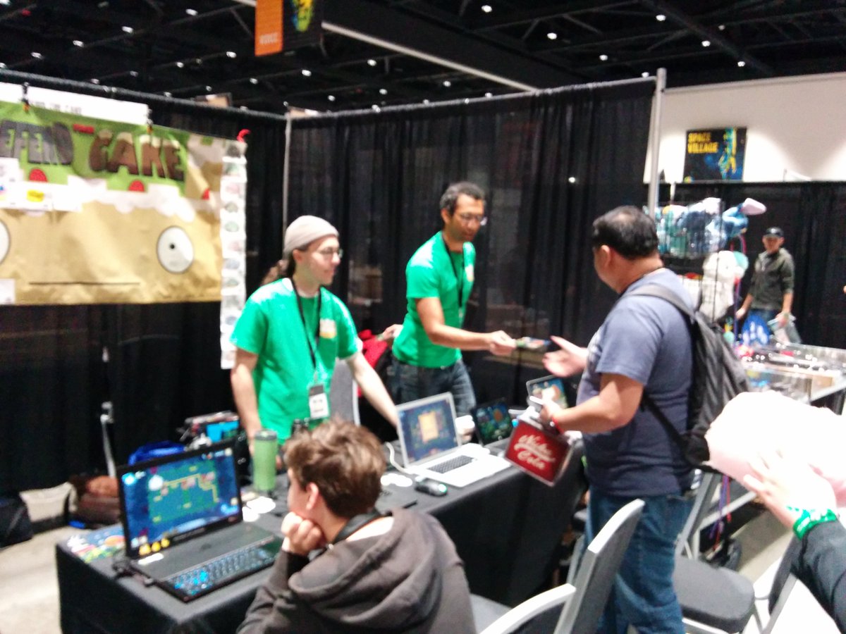 ChuaBernice's tweet photo. The first guests who played @DefendTheCake this morning at @SVComicCon this morning! Check it out at Exhibit Hall 1, booth 435. ^__^ #SVCC #SVCC2018 #SiliconValleyComicCon #SVComicCon #SVComicCon2018 #DefendTheCake #indiegame #madewithunity https://t.co/RuaAVePcHJ