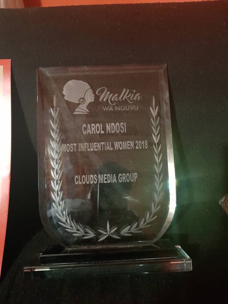 Chinja25's tweet photo. a well deserved crown by sister @CarolNdosi 
We are proud of you #QueenKunta https://t.co/SRootpft0t