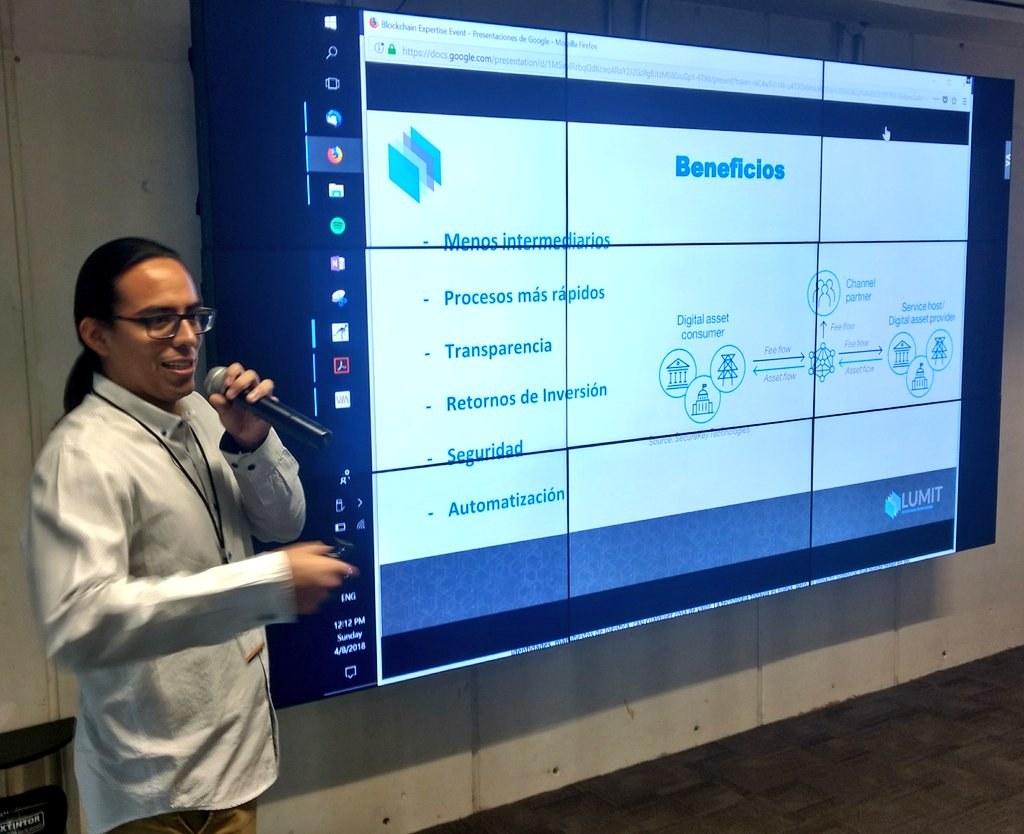 lumitblockchain's tweet photo. Nuestro CEO @Fernando_rvm conversando sobre casos de uso de #blockchain en la industria. Lo que es seguro es que todas las industrias se verán impactadas y muchas serán transformadas radicalmente 🔗🔐🚀💸📱💱⛓️⚡ https://t.co/KzdxrLQLib