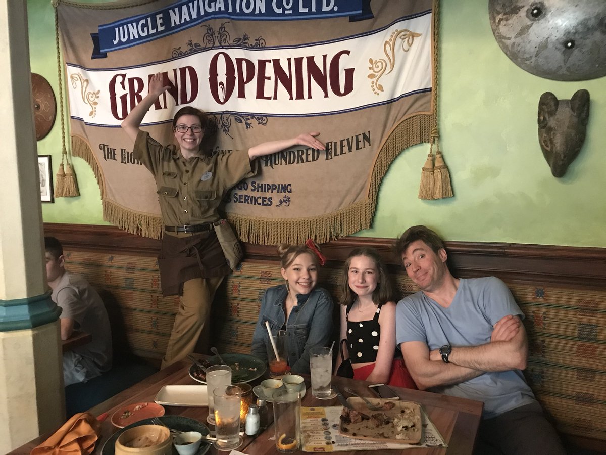 gregboosin's tweet photo. Total props to the funny and smart #skipperemma and crew for going on safari to get Maizy gf bread and for organizational tips.  @WDWToday  #CastCompliment https://t.co/Yj1DsfgxsM