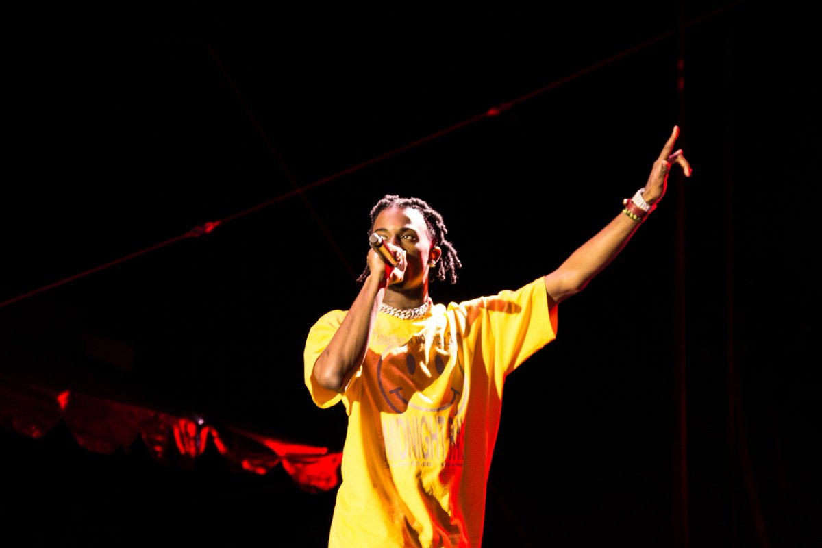 JoyOfodu's tweet image. Pictured: @playboicarti at @USC
Shot by @JoyOfodu for @Trojans360 
#cashcarti #playboi