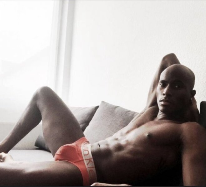 FindscortsMen's tweet photo. ACTIF VIRIL DOMI Paris
https://t.co/ZcRLdKvrJJ

#hung #bienmonte #grossebite #bigdick #uncut #noncirconcis #black #hot #chaud #cho #male #escort #gigolo #escorte #paris #actif #top #fuckyeah https://t.co/CevTafD6WR