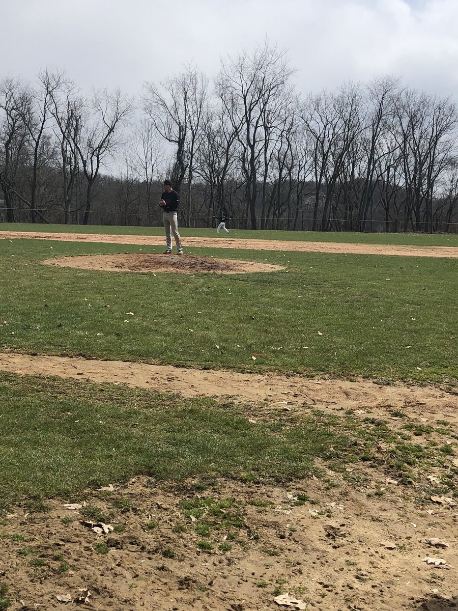 Tartan_Baseball's tweet photo. It’s GAMEDAY! And Bryant is on the mound ready to show some #HeartAndCourage and #GoodHandsBetterHead https://t.co/RqPbQrJhdT