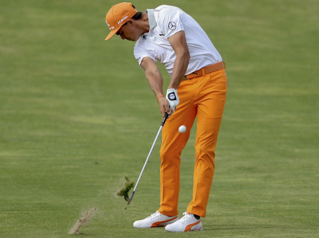 OKStateAlumni's tweet photo. It’s time for America’s Brightest Orange pants! 😎 Wishing @rickiefowler good luck today during the final round of @TheMasters! Your #OkStateAlumni family is rooting for you! 🏌🏼‍♂️ #golfschool #okstate https://t.co/ehFjd9RDT4