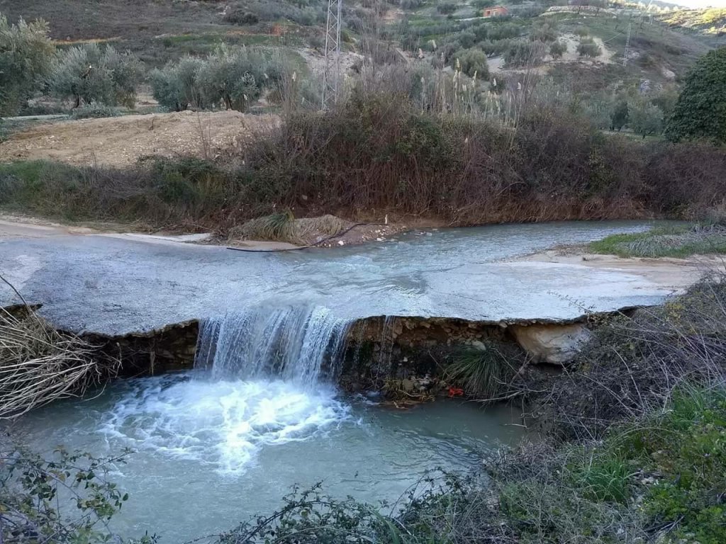 pdemontefrio's tweet photo. Las lluvias devuelven al Arroyo de los Molinos de Montefrio sus espectaculares cascadas https://t.co/vtfHZ0AYVu https://t.co/RKxJzA5pp2